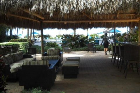 Condo in Hollywood, Florida, 1 bedroom  № 1984865 - photo 10