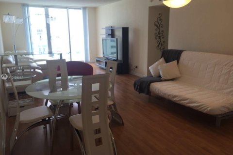 Condo in Hollywood, Florida, 1 bedroom  № 1984865 - photo 16