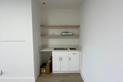 Immobilier commercial à louer à Hollywood, Floride № 1957698 - photo 23