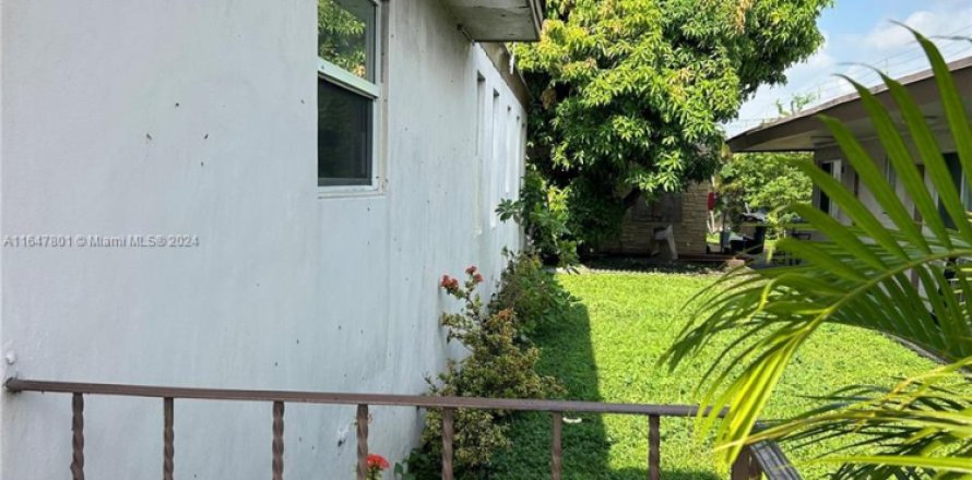 Immobilier commercial à Hollywood, Floride № 1957698