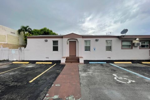 Immobilier commercial à louer à Hollywood, Floride № 1957698 - photo 26