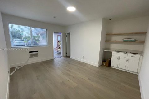 Immobilier commercial à louer à Hollywood, Floride № 1957698 - photo 20