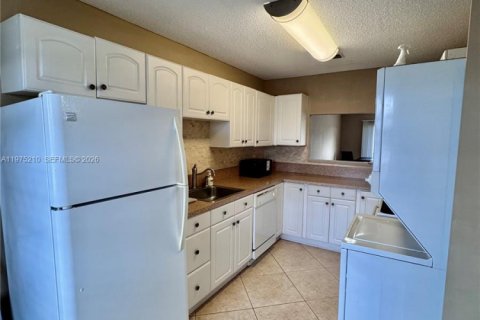 Townhouse in Boca Raton, Florida 1 bedroom, 84.36 sq.m. № 2036316 - photo 4