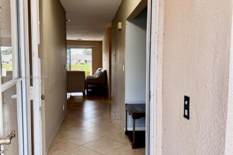 Townhouse in Boca Raton, Florida 1 bedroom, 84.36 sq.m. № 2036316 - photo 2