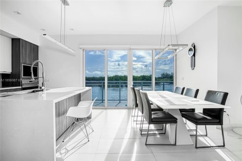 Купить кондоминиум в Холливуд, Флорида 3 спальни, № 1981955 - фото 12