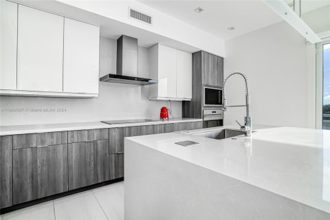 Купить кондоминиум в Холливуд, Флорида 3 спальни, № 1981955 - фото 17