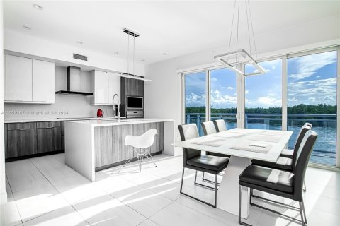 Купить кондоминиум в Холливуд, Флорида 3 спальни, № 1981955 - фото 11