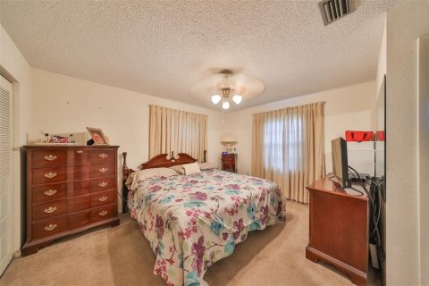 House in Riverview, Florida 4 bedrooms, 165.09 sq.m. № 1203702 - photo 8