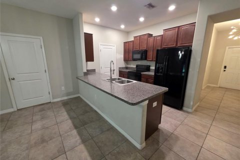 Townhouse in Riverview, Florida 3 bedrooms, 179.12 sq.m. № 2230537 - photo 3