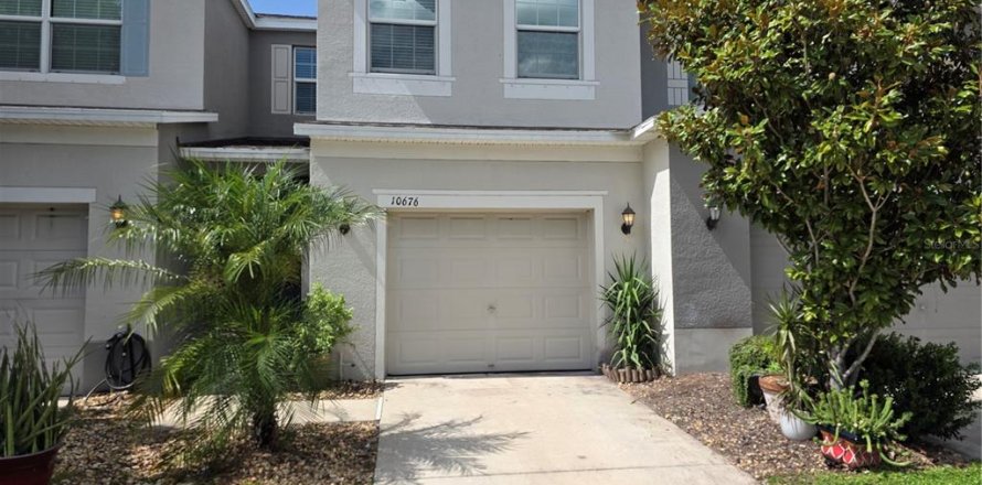 Townhouse in Riverview, Florida 3 bedrooms, 179.12 sq.m. № 2230537