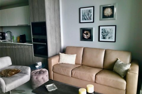 Condominio en venta en Miami, Florida, 1 dormitorio, 73.39 m2 № 1693884 - foto 11