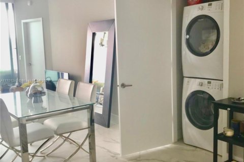 Condominio en venta en Miami, Florida, 1 dormitorio, 73.39 m2 № 1693884 - foto 14