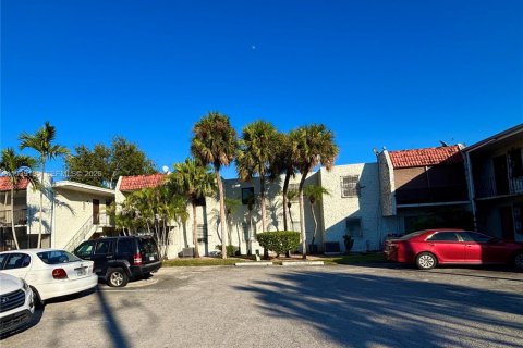 Copropriété à louer à Palmetto Bay, Floride: 2 chambres, 72.19 m2 № 1997544 - photo 18