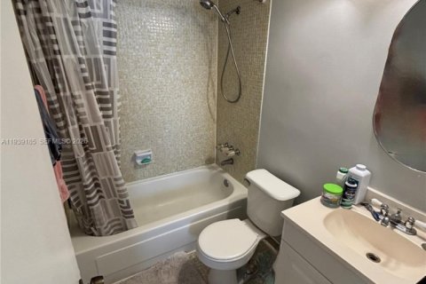 Copropriété à louer à Palmetto Bay, Floride: 2 chambres, 72.19 m2 № 1997544 - photo 16