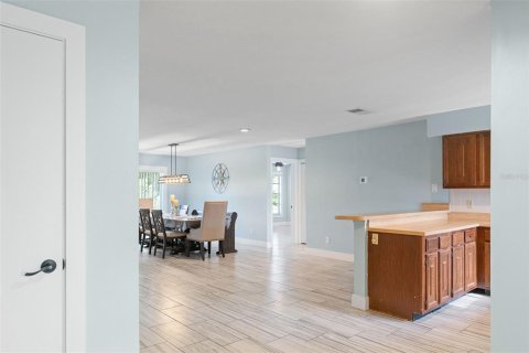 House in Orlando, Florida 3 bedrooms, 174.01 sq.m. № 1833576 - photo 17