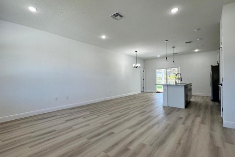 Casa en venta en Citrus Springs, Florida, 4 dormitorios, 143.81 m2 № 1586289 - foto 3
