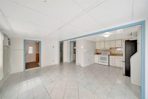 Appartement à louer à Hallandale Beach, Floride: 2 chambres № 1935730 - photo 10