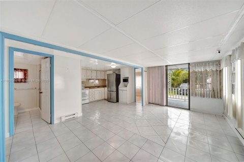 Appartement à louer à Hallandale Beach, Floride: 2 chambres № 1935730 - photo 13