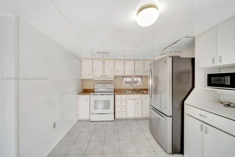 Appartement à louer à Hallandale Beach, Floride: 2 chambres № 1935730 - photo 22