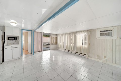 Appartement à louer à Hallandale Beach, Floride: 2 chambres № 1935730 - photo 16
