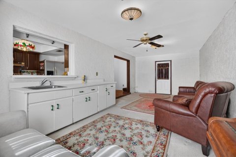 Casa en venta en Apopka, Florida, 4 dormitorios, 258.08 m2 № 2227666 - foto 16