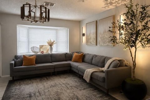 Купить таунхаус в Тампа, Флорида 11 комнат, 132.39м2, № 2148771 - фото 4