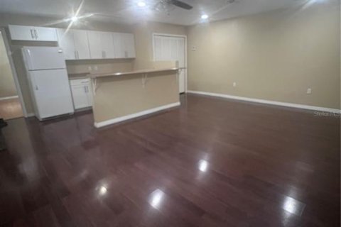 Appartement à louer à Orlando, Floride: 1 chambre, 74.32 m2 № 2306365 - photo 2