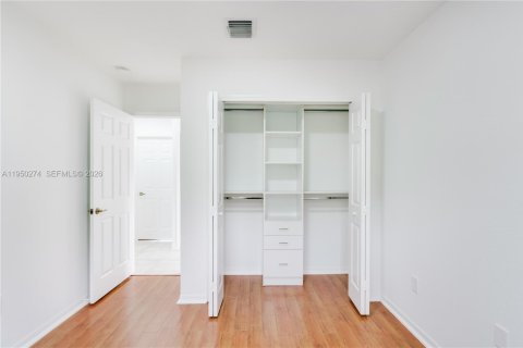 Touwnhouse à louer à Miami, Floride: 3 chambres, 127.09 m2 № 2007153 - photo 23