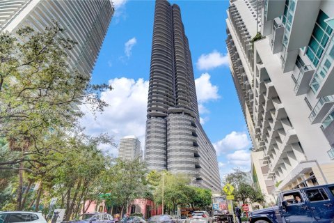 Condo in Miami, Florida, 1 bedroom  № 2079505 - photo 10