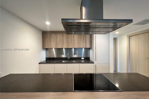 Condo in Miami, Florida, 1 bedroom  № 2079505 - photo 4