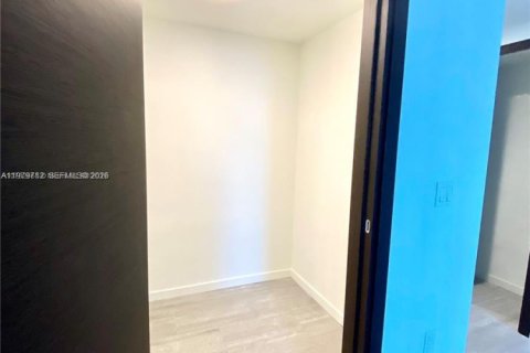 Condo in Miami, Florida, 1 bedroom  № 2079505 - photo 19