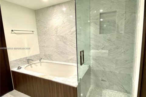 Condo in Miami, Florida, 1 bedroom  № 2079505 - photo 16