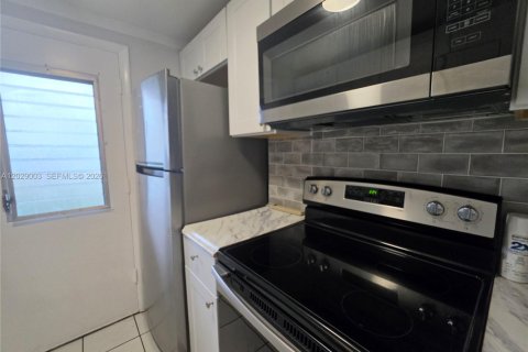 Copropriété à vendre à Miami, Floride: 1 chambre, 63.92 m2 № 2085879 - photo 5