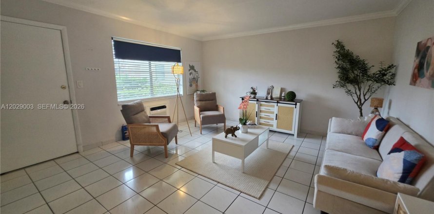 Condo à Miami, Floride, 1 chambre  № 2085879