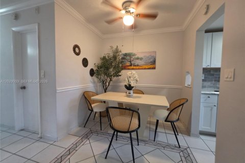 Copropriété à vendre à Miami, Floride: 1 chambre, 63.92 m2 № 2085879 - photo 8