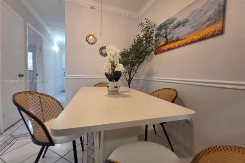 Copropriété à vendre à Miami, Floride: 1 chambre, 63.92 m2 № 2085879 - photo 18