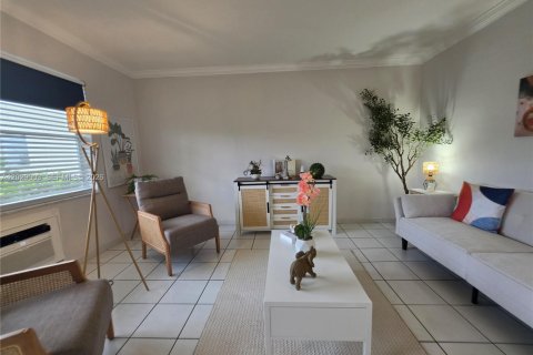 Copropriété à vendre à Miami, Floride: 1 chambre, 63.92 m2 № 2085879 - photo 14