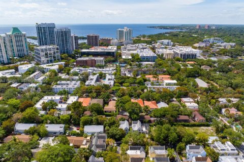 Townhouse in Miami, Florida 3 bedrooms, 157.93 sq.m. № 2005026 - photo 30