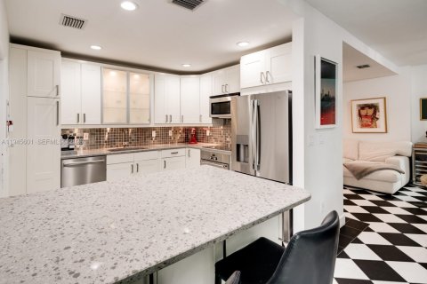 Townhouse in Miami, Florida 3 bedrooms, 157.93 sq.m. № 2005026 - photo 15