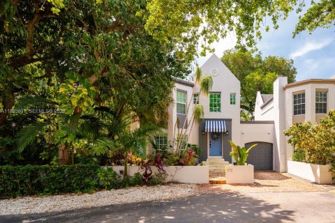 Townhouse in Miami, Florida 3 bedrooms, 157.93 sq.m. № 2005026