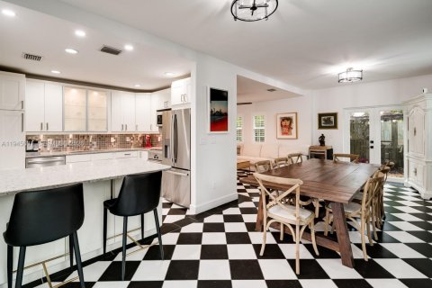 Townhouse in Miami, Florida 3 bedrooms, 157.93 sq.m. № 2005026 - photo 14