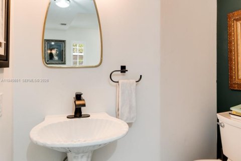 Townhouse in Miami, Florida 3 bedrooms, 157.93 sq.m. № 2005026 - photo 27