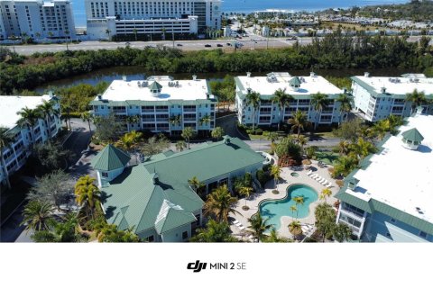 Condo in Punta Gorda, Florida, 3 bedrooms № 2118520 - photo 4