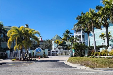 Condo in Punta Gorda, Florida, 3 bedrooms № 2118520 - photo 3