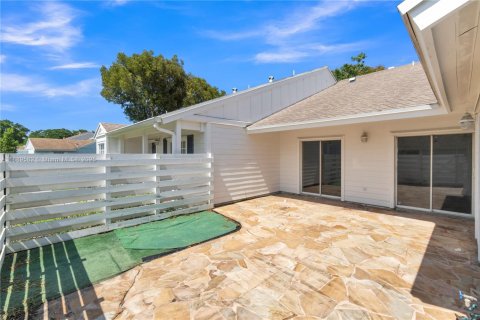 Touwnhouse à louer à Miami, Floride: 2 chambres, 90.95 m2 № 1939162 - photo 20