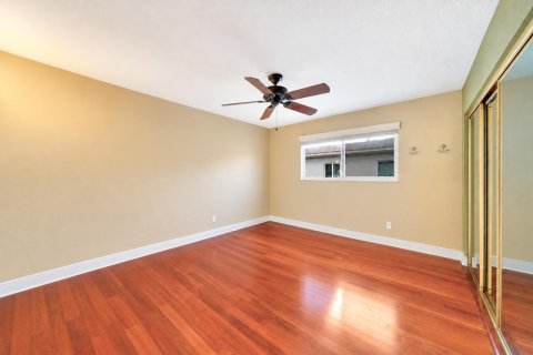 Condo in Fort Lauderdale, Florida, 2 bedrooms  № 2389580 - photo 9