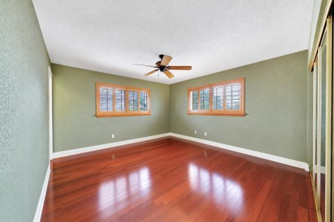 Condo in Fort Lauderdale, Florida, 2 bedrooms  № 2389580 - photo 11
