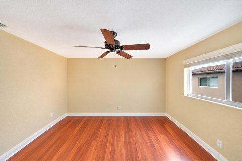 Condo in Fort Lauderdale, Florida, 2 bedrooms  № 2389580 - photo 10