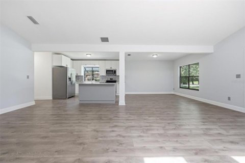 Casa en venta en Alachua, Florida, 3 dormitorios, 171.13 m2 № 2225417 - foto 8