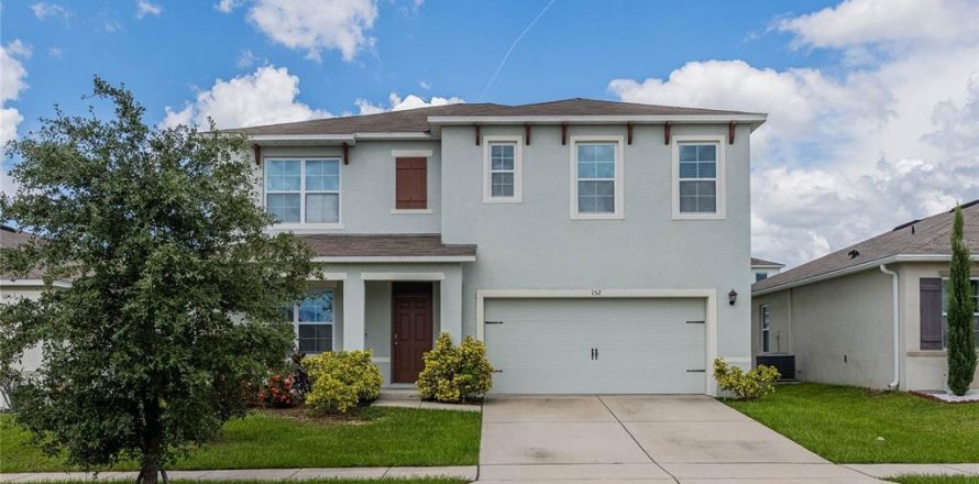 House in Davenport, Florida 5 bedrooms, 250.46 sq.m. № 1886260